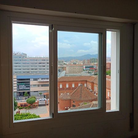 Habitacion Privada Centro Malaga Cerca Tren Maria Zambrano Y Playa Muy Buena Conexion Wifi Extérieur photo
