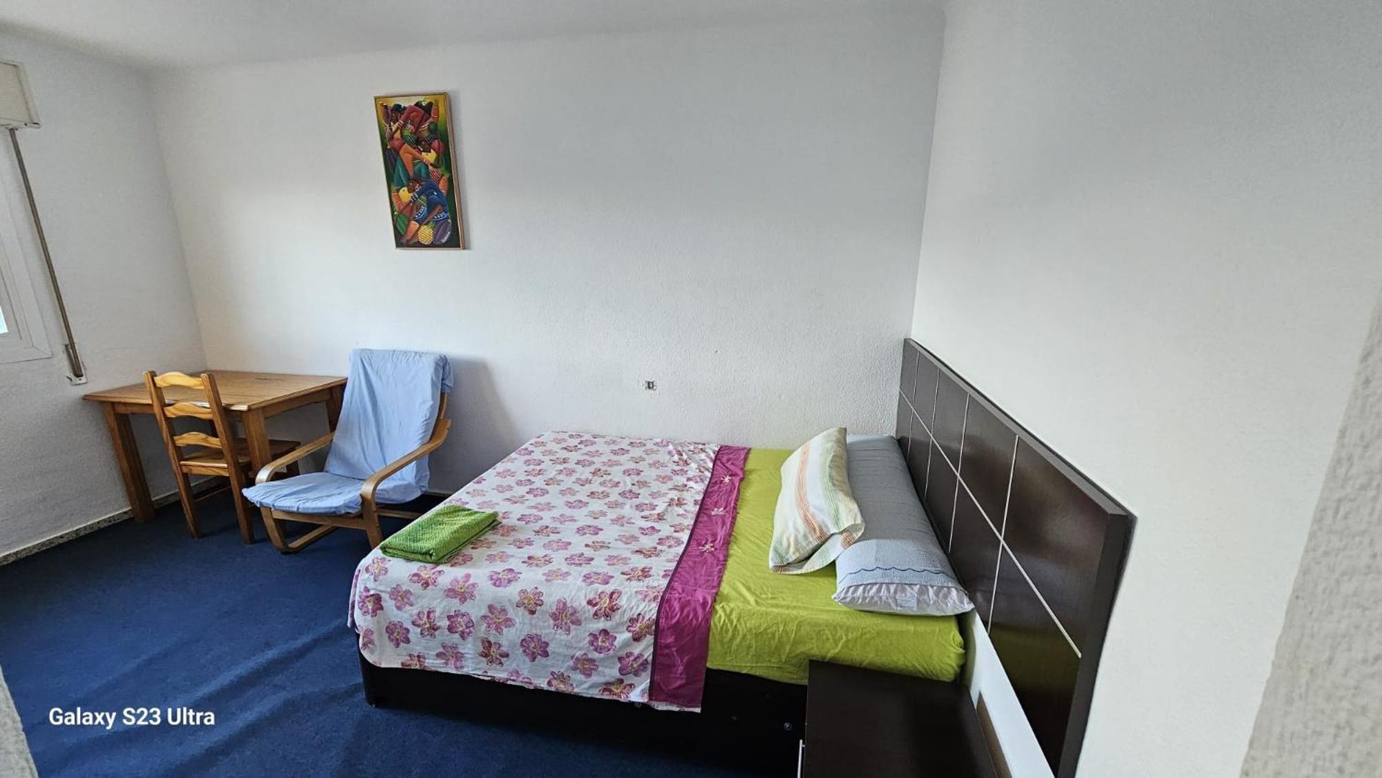 Habitacion Privada Centro Malaga Cerca Tren Maria Zambrano Y Playa Muy Buena Conexion Wifi Extérieur photo