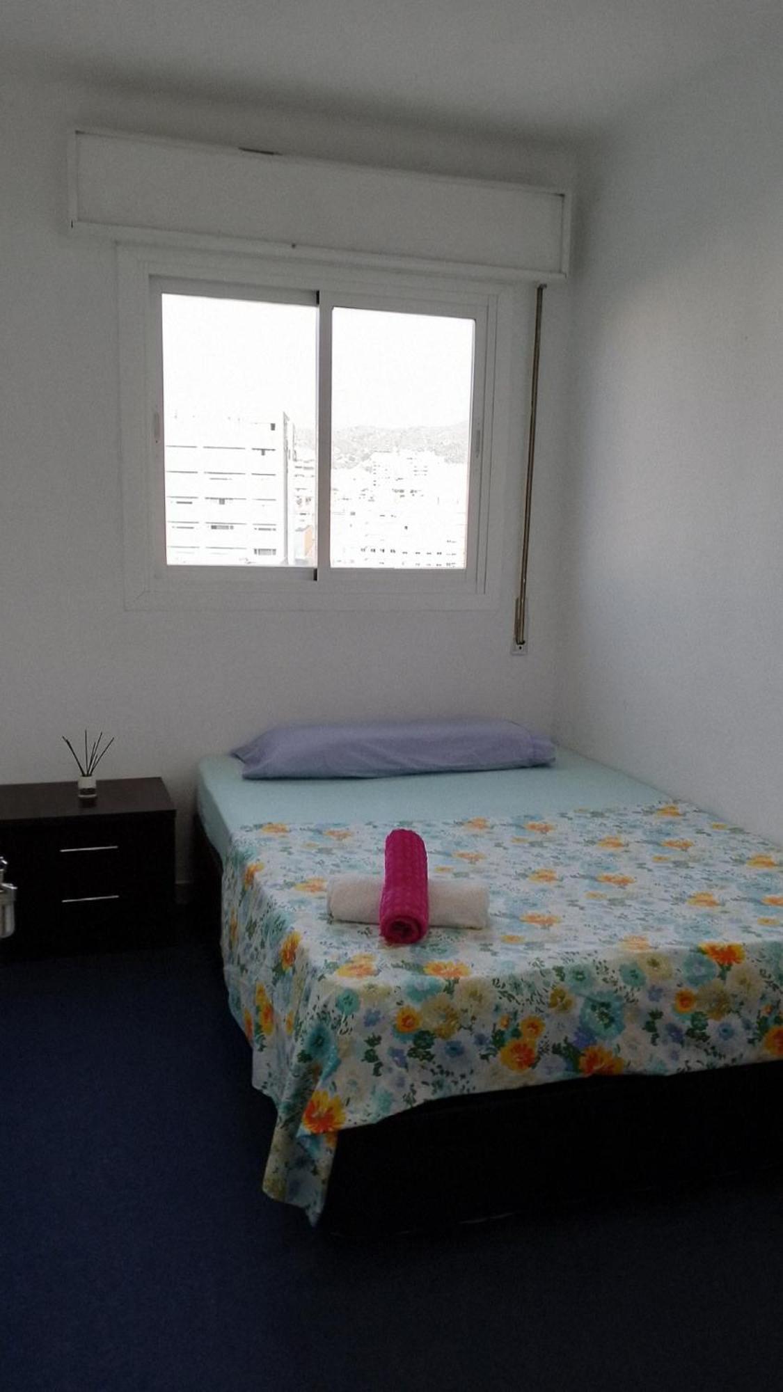 Habitacion Privada Centro Malaga Cerca Tren Maria Zambrano Y Playa Muy Buena Conexion Wifi Extérieur photo